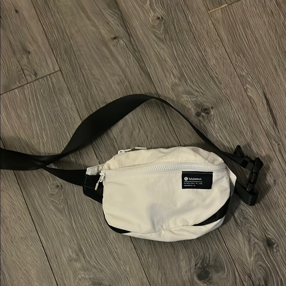 Lululemon belt bag